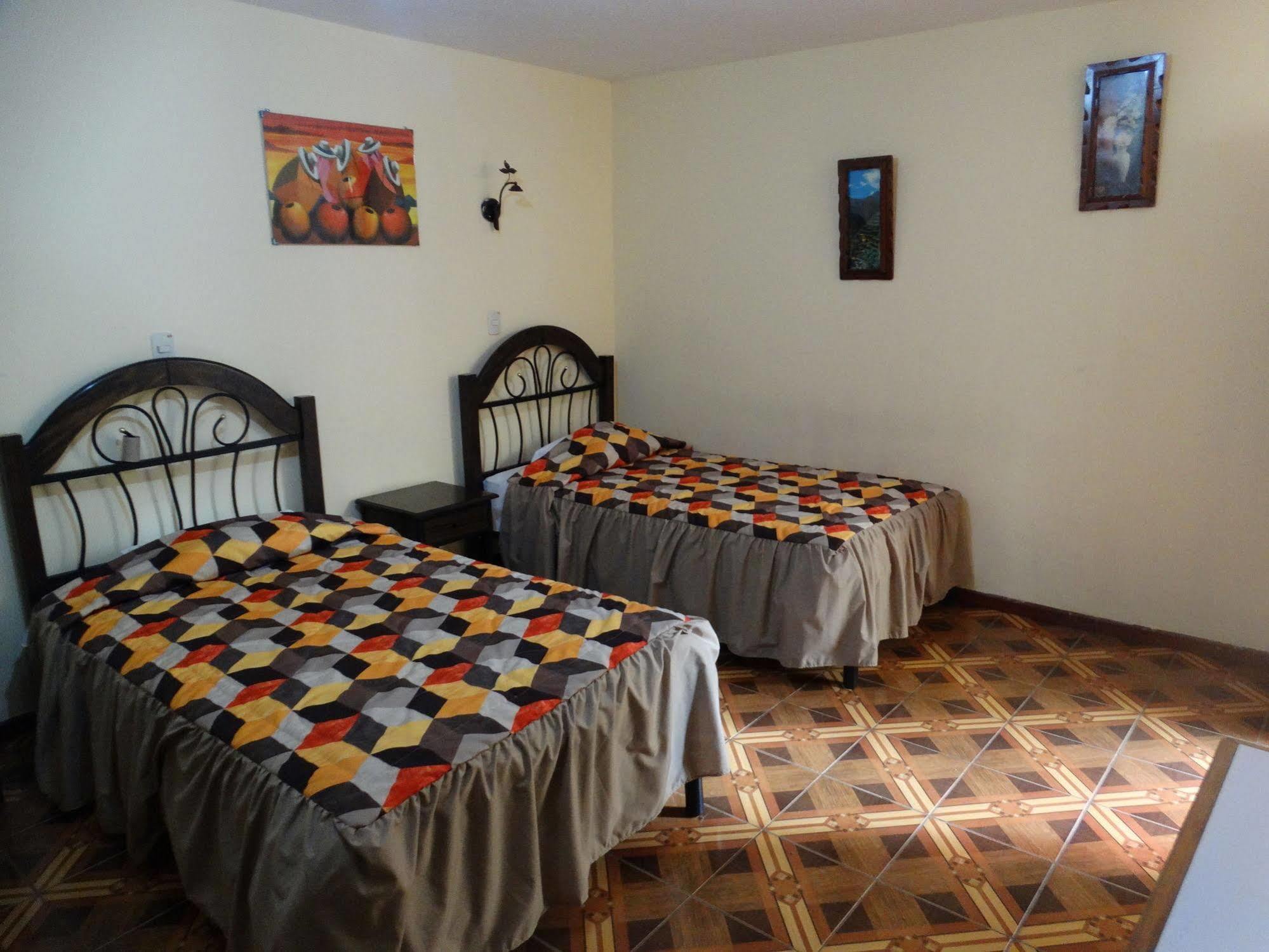 Hotel Manco Capac Puno Esterno foto