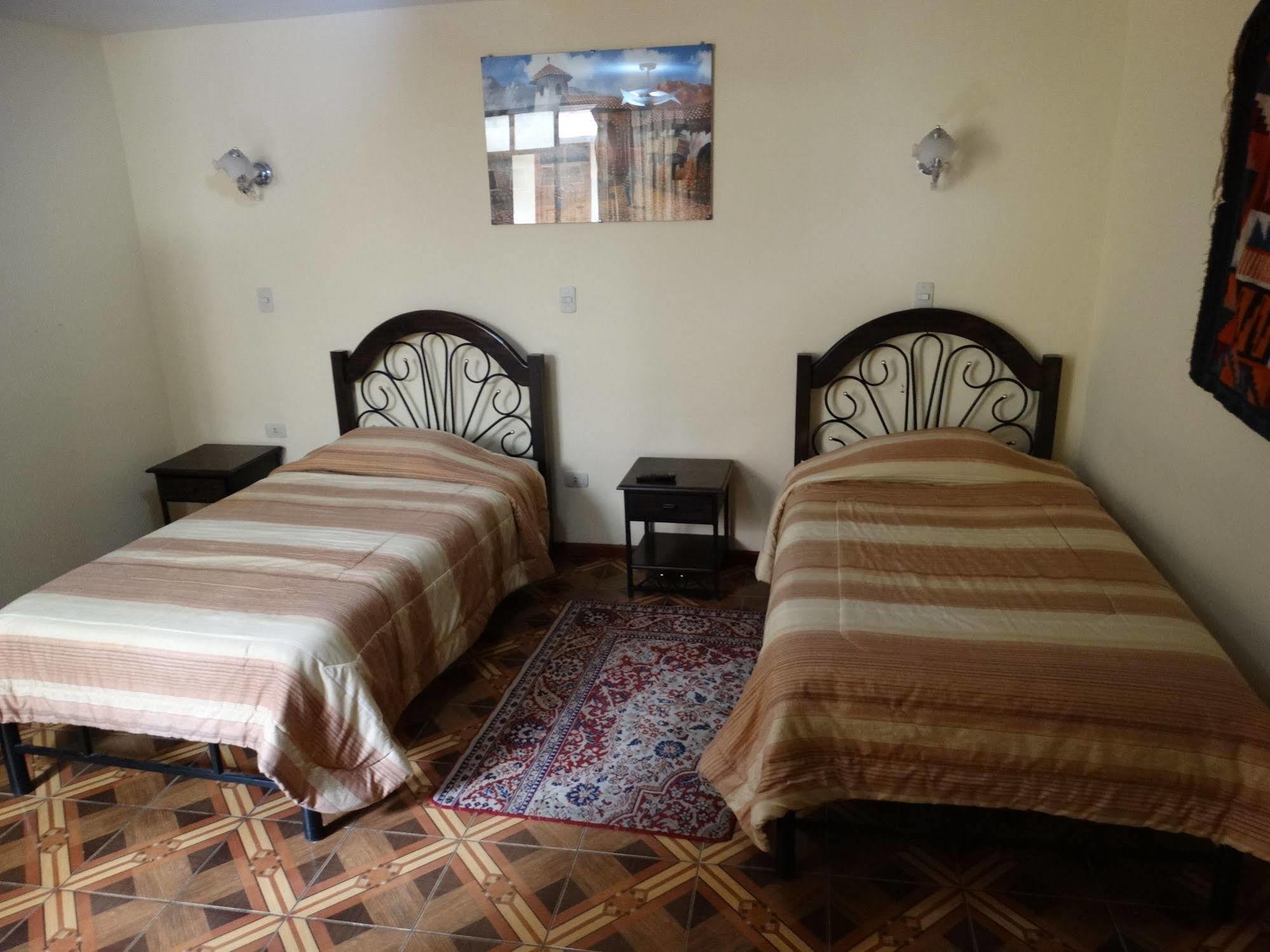 Hotel Manco Capac Puno Esterno foto
