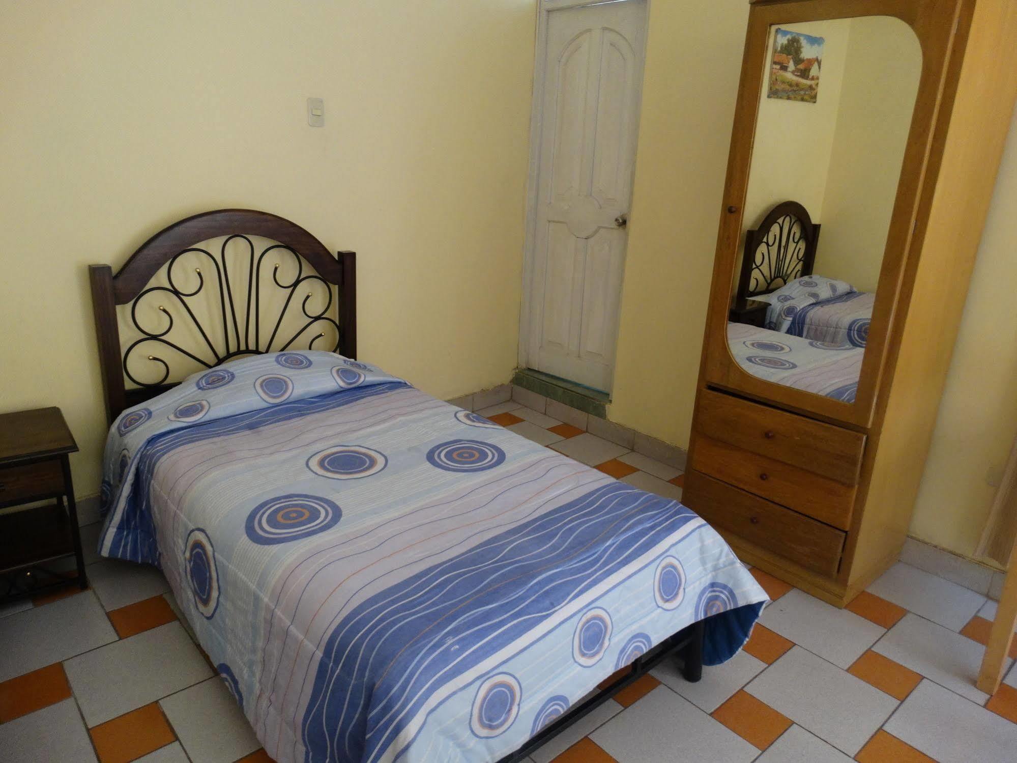 Hotel Manco Capac Puno Esterno foto